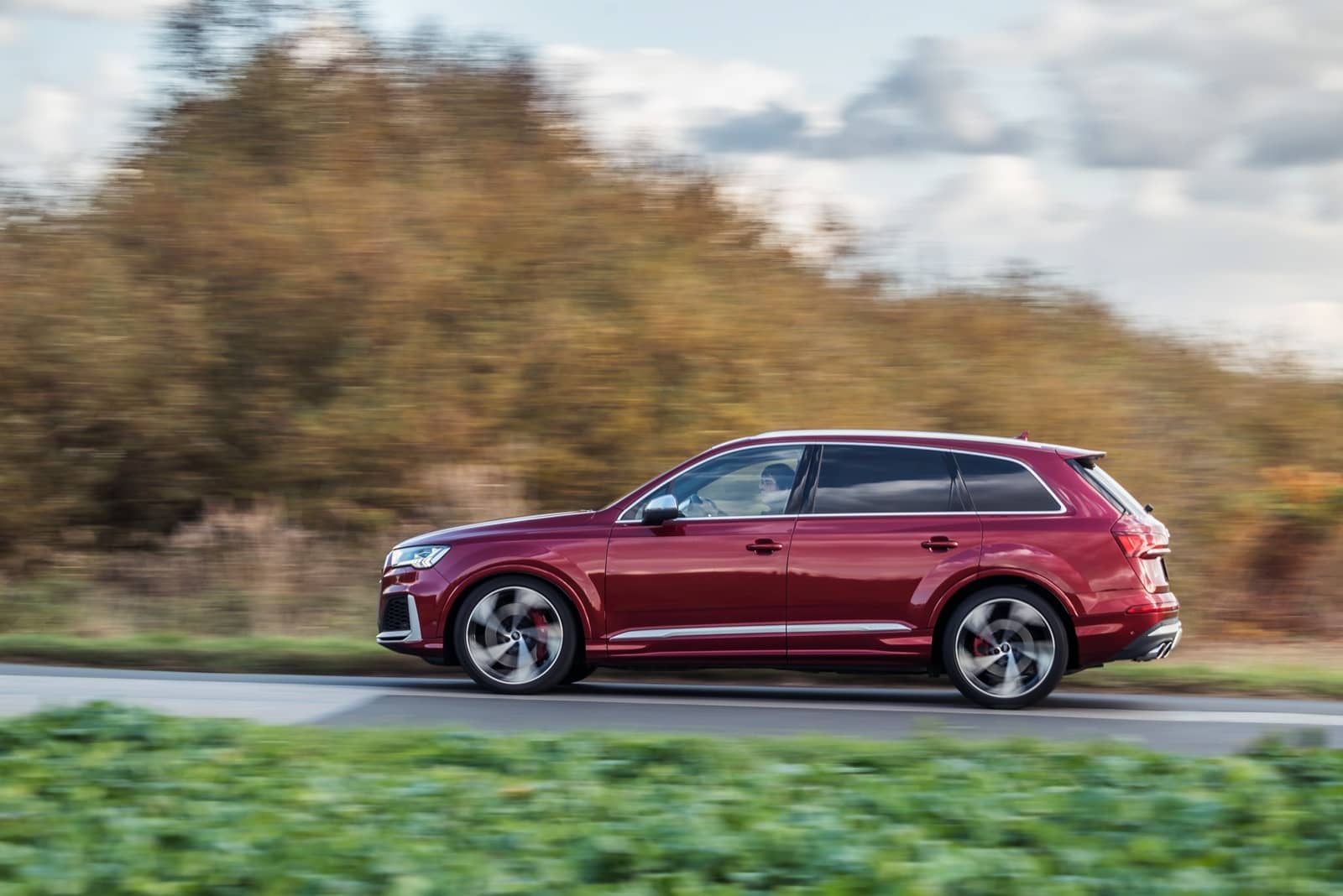 2019-11-Audi-SQ7-TDI-00006.jpg