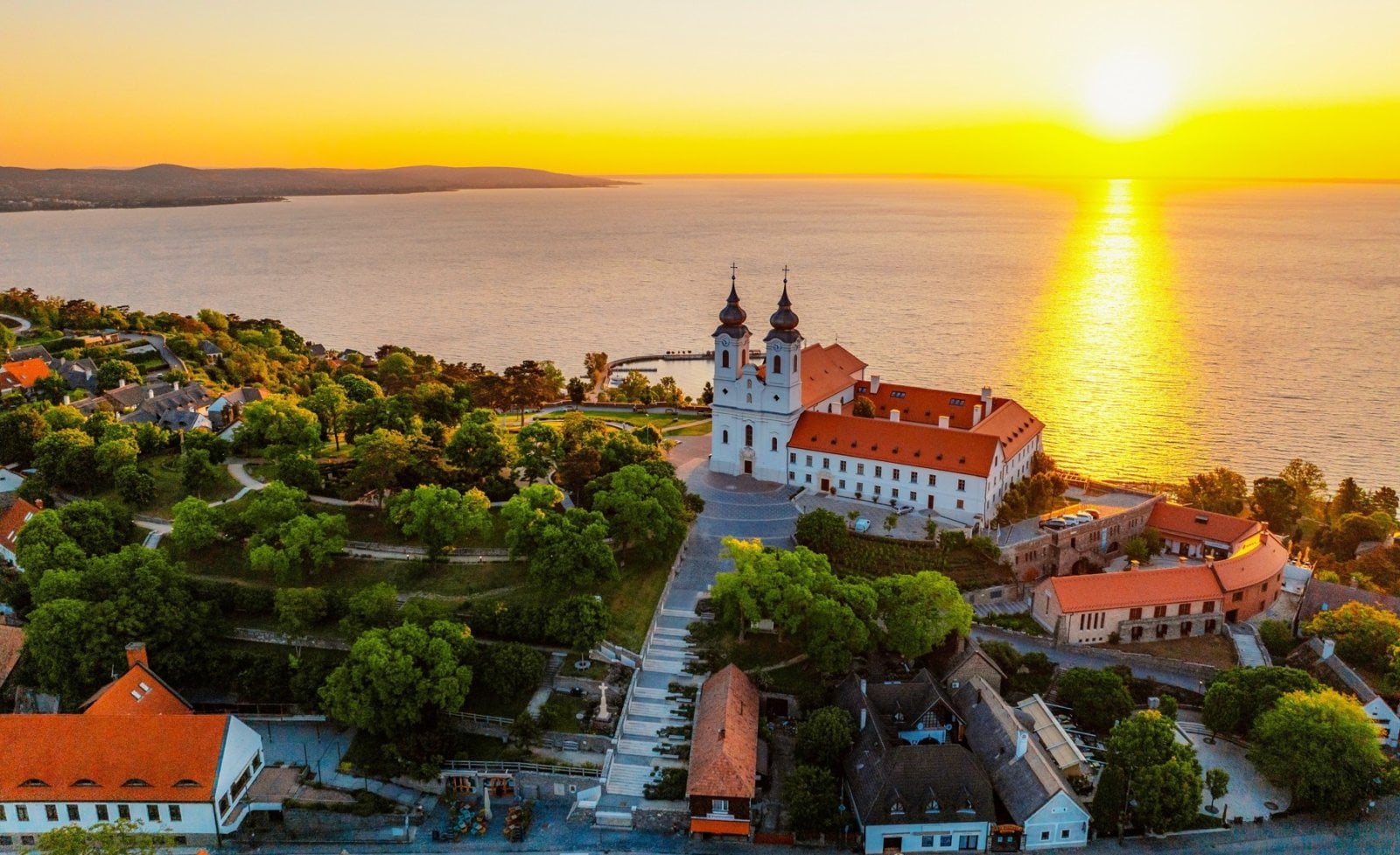 Benediktinský klášter Tihanského opatství u Balatonu