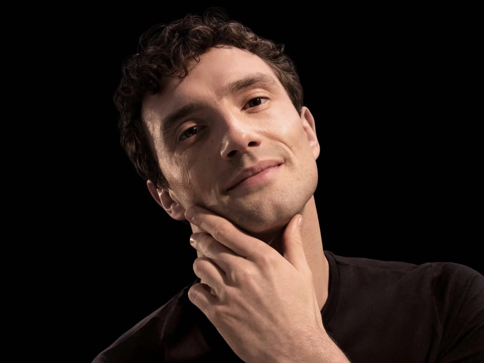 Dostanete do roky strojek, jehož hlavní účel je vás dokonale oholit, jako kdybyste používali břitvu.