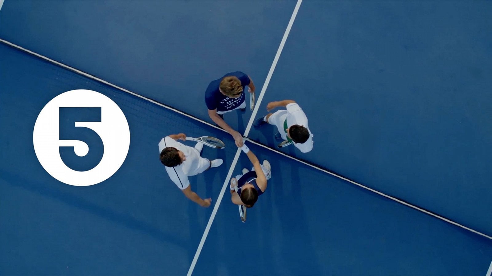 Pro finskou TV5 se naopak stala hlavní barvou modrá. Její redesign pracuje se symbolem kruhu a další jednoduchou geometrií. Samotné logo stanice se může v různých použitích chovat jako ikona nebo tlačítko.