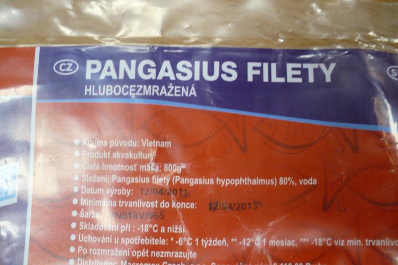 Pangasius filety: falšovaná potravina - hmotnost masa nedosahovala hodnoty deklarované na obalu. Ve výrobku byly prokázány polyfosfáty (vážou vodu).