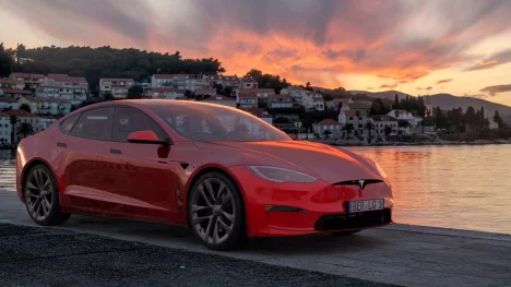 Náhledový obrázek - Hodnota aut Tesla měla vzrůstat, opak je ale pravdou. Musk se ohledně vývoje ceny svých elektrických vozidel přepočítal