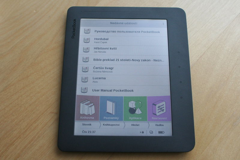PocketBook Lux Color (první fotky)