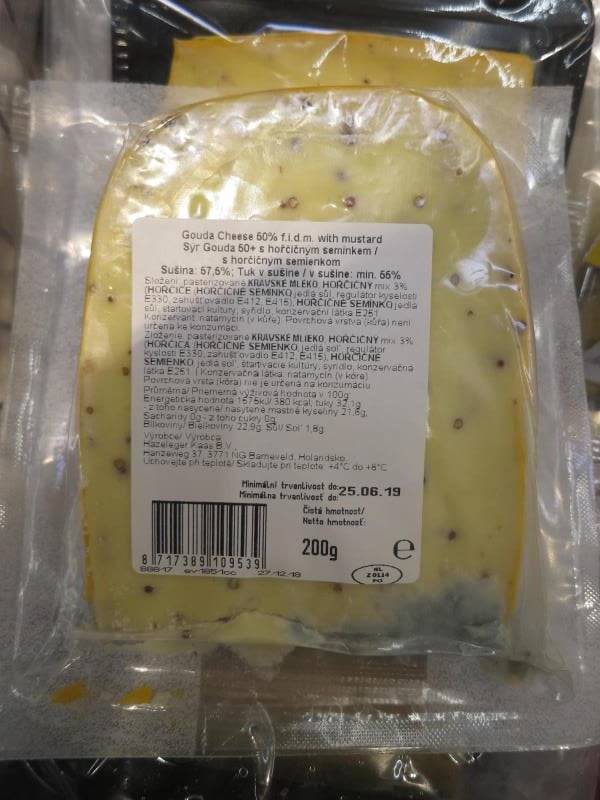 Nebezpečné potraviny - Tesco, Držovice, sýr Gouda 50+ s hořčičným semínkem. Na povrchu potraviny se vyskytovaly kolonie plísní bílé a zelené barvy. Výrobek neměl prošlé datum minimální trvanlivosti. Při kontrole nebyly zjištěny nevyhovující teploty skladování tohoto výrobku.