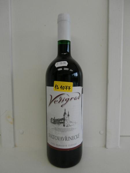 Vína flašovaná například klamavě uvádějí zemi původu, přidávají cukr nebo vodu. Toto víno výrobce „vylepšil“ hned třemi syntetickými barvivy.