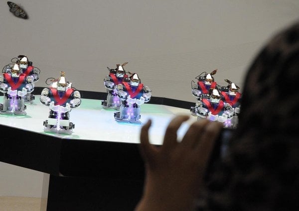 2010-12-c5beivc49b-z-berlc3adna-malajskc3a1-miss-c48deskc3a9-piv