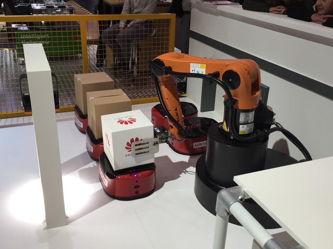 Malong, KUKA a Huawei na CEBITu 2018