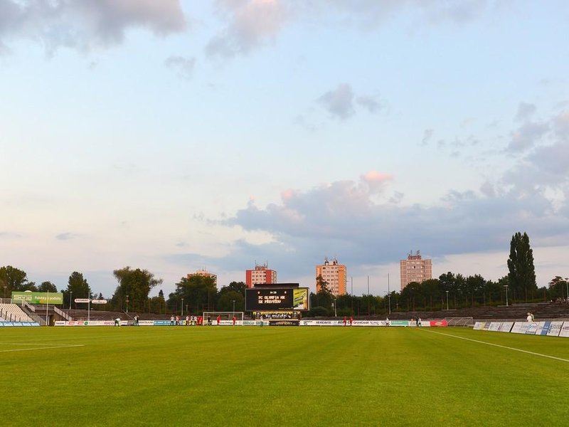  Současný stadion fotbalistů Hradce Králové