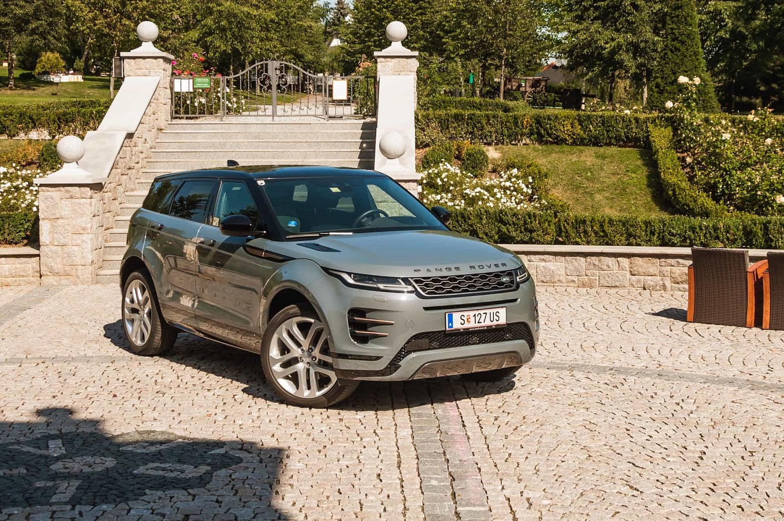 2019-09-Range-Rover-Evoque-2020-32-of-40.jpg