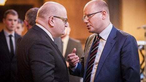 Náhledový obrázek - Sobotka: Herman by měl řešit růst platů či situaci kolem vepřína v Letech