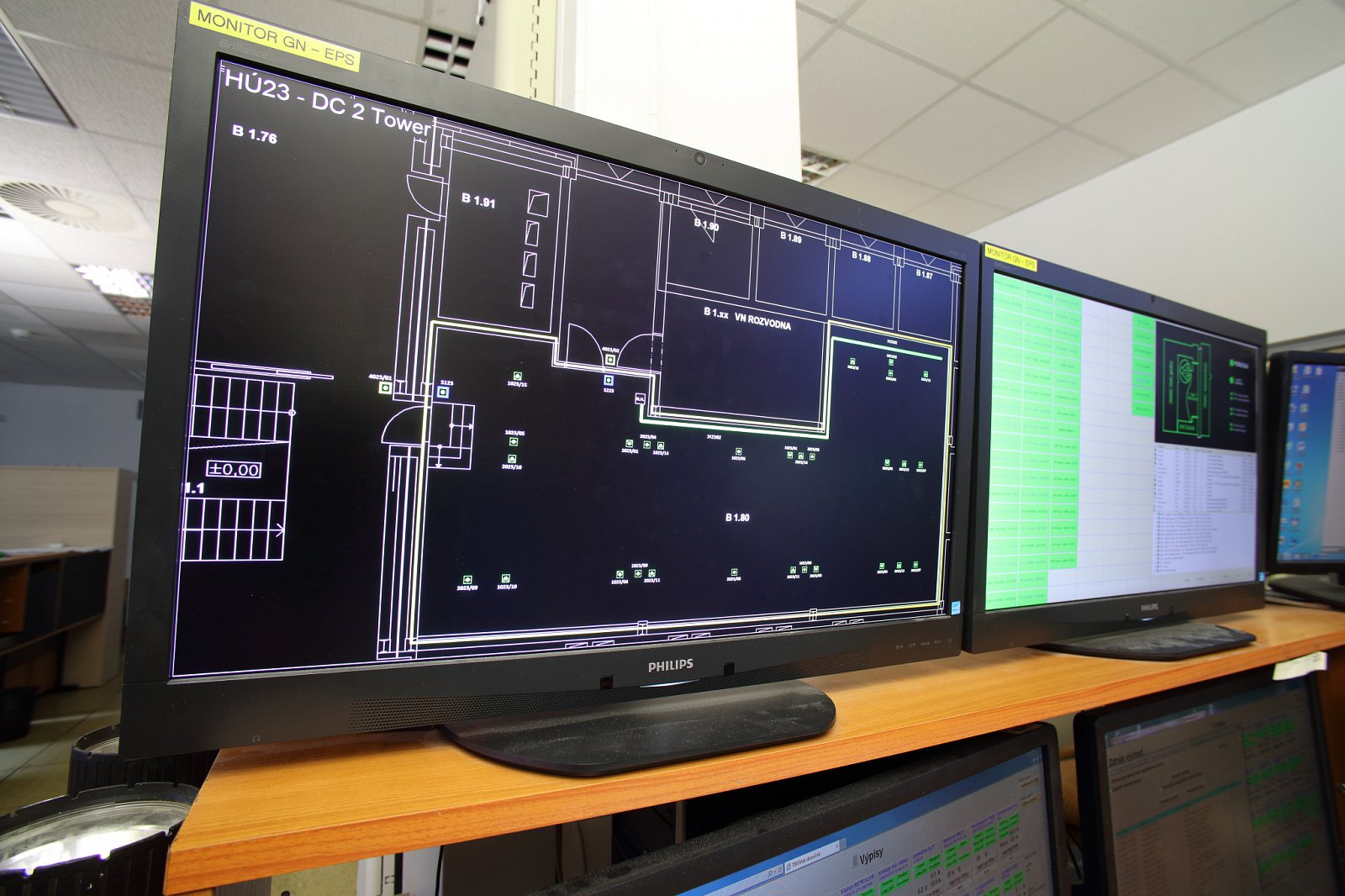 Kromě automatiky nad datacentrem bdí také služba v dohledovém centru.