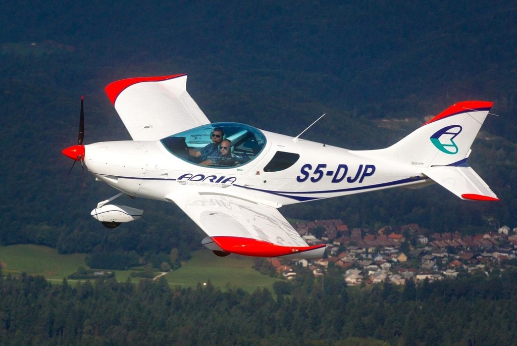 2014-12-czech-sport-aircraft-10.jpg