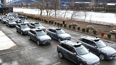 Náhledový obrázek - Injekce pro Uber: Toyota investuje půl miliardy dolarů do společného vývoje samořídících aut