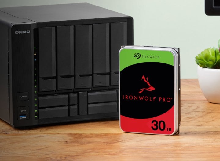 Autor: Seagate HAMR disk Seagate IronWolf Pro
