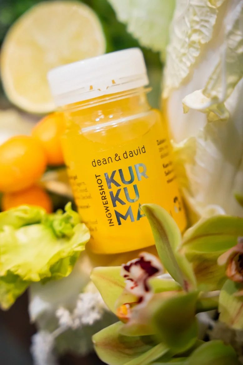 Zázvorový shot s kurkumou dean&david