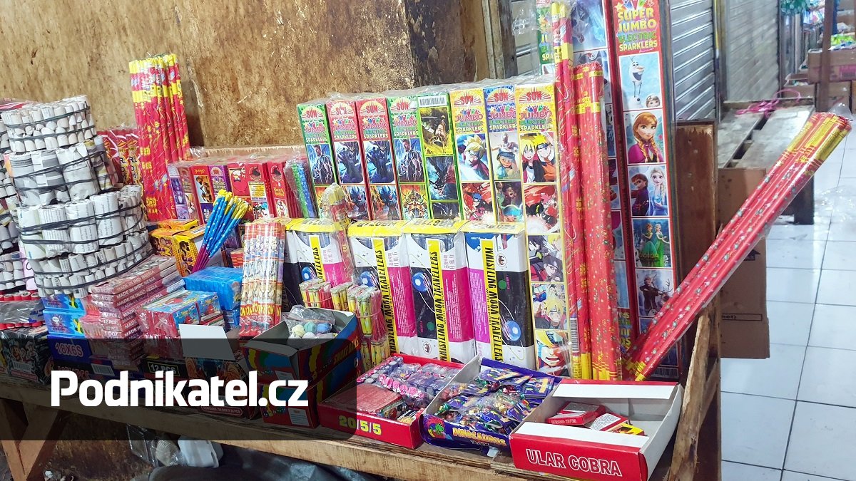 Razie v pražské SAPĚ: Inspektoři objevili půl tuny výbušnin