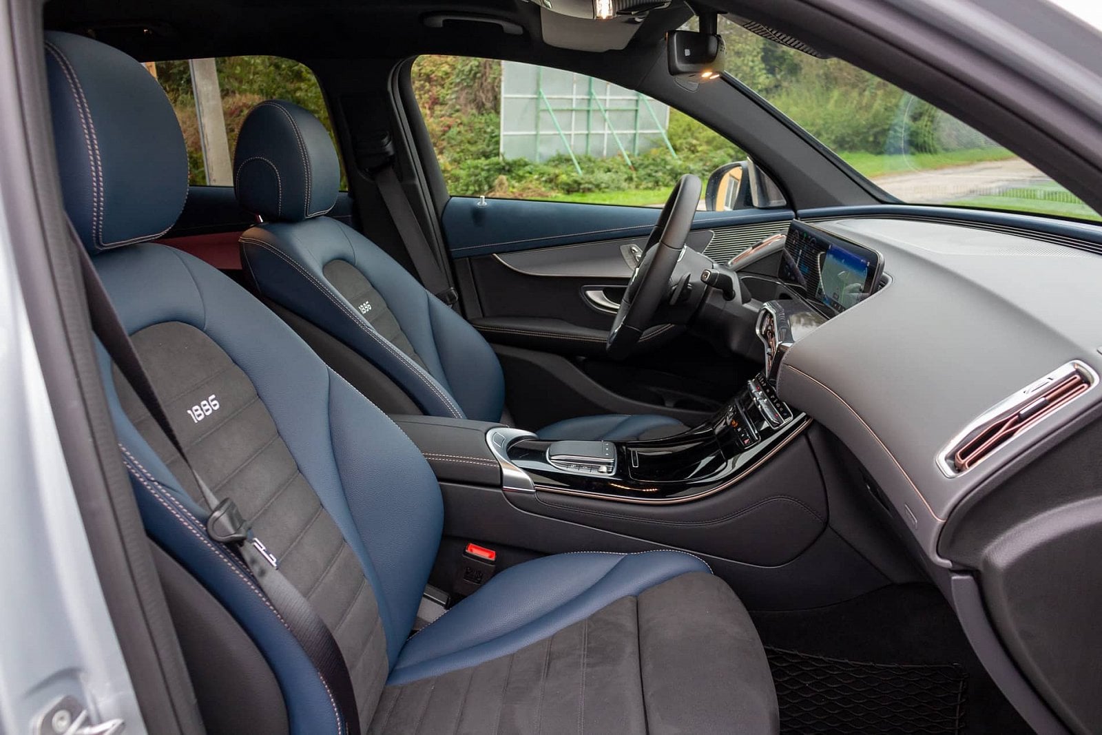 2019-10-Mercedes-Benz-EQC-400-4Matic-22-1.jpg