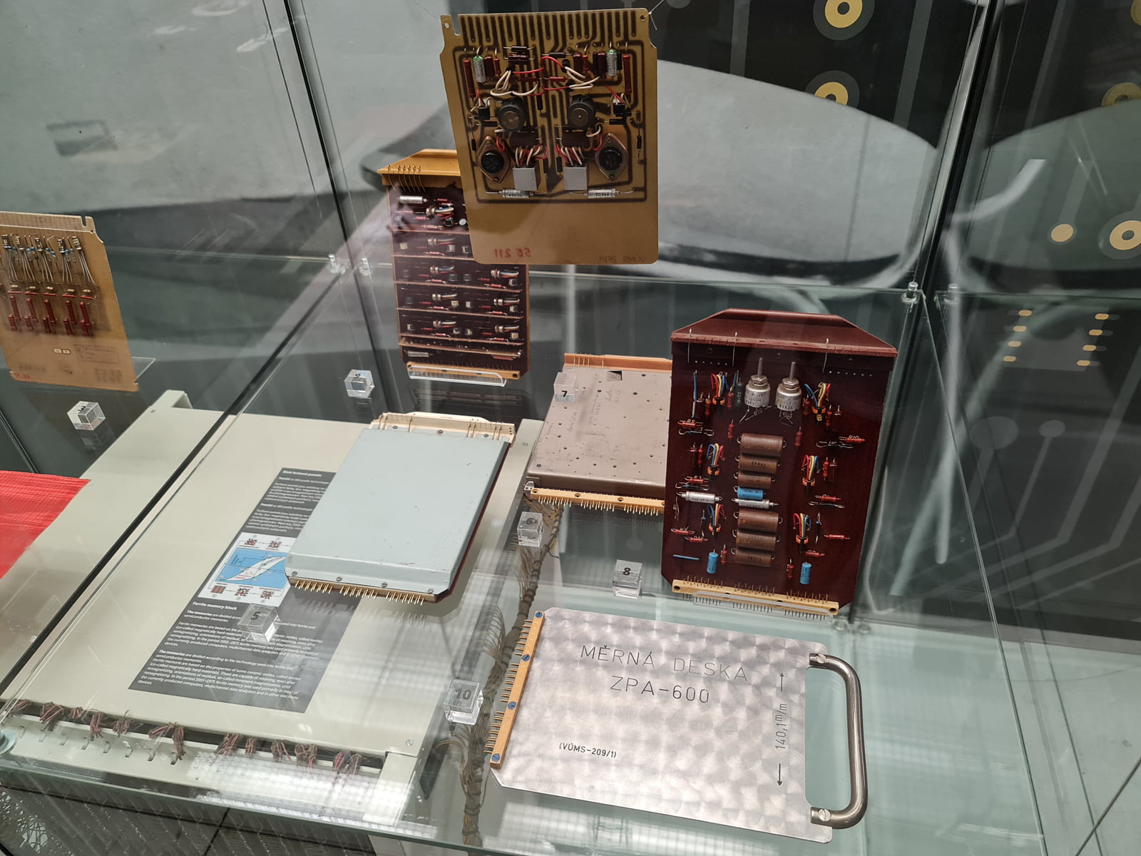 Československé počítače, čipy a další výpočetní technika