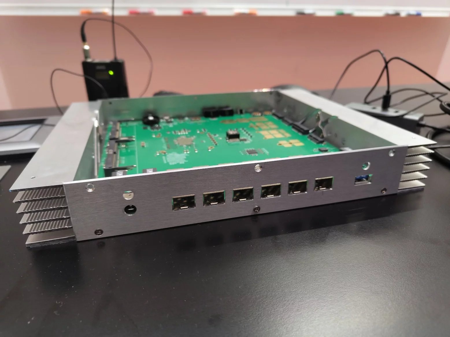 Prorotyp routeru Turris Omnia Enterprise od CZ.NIC