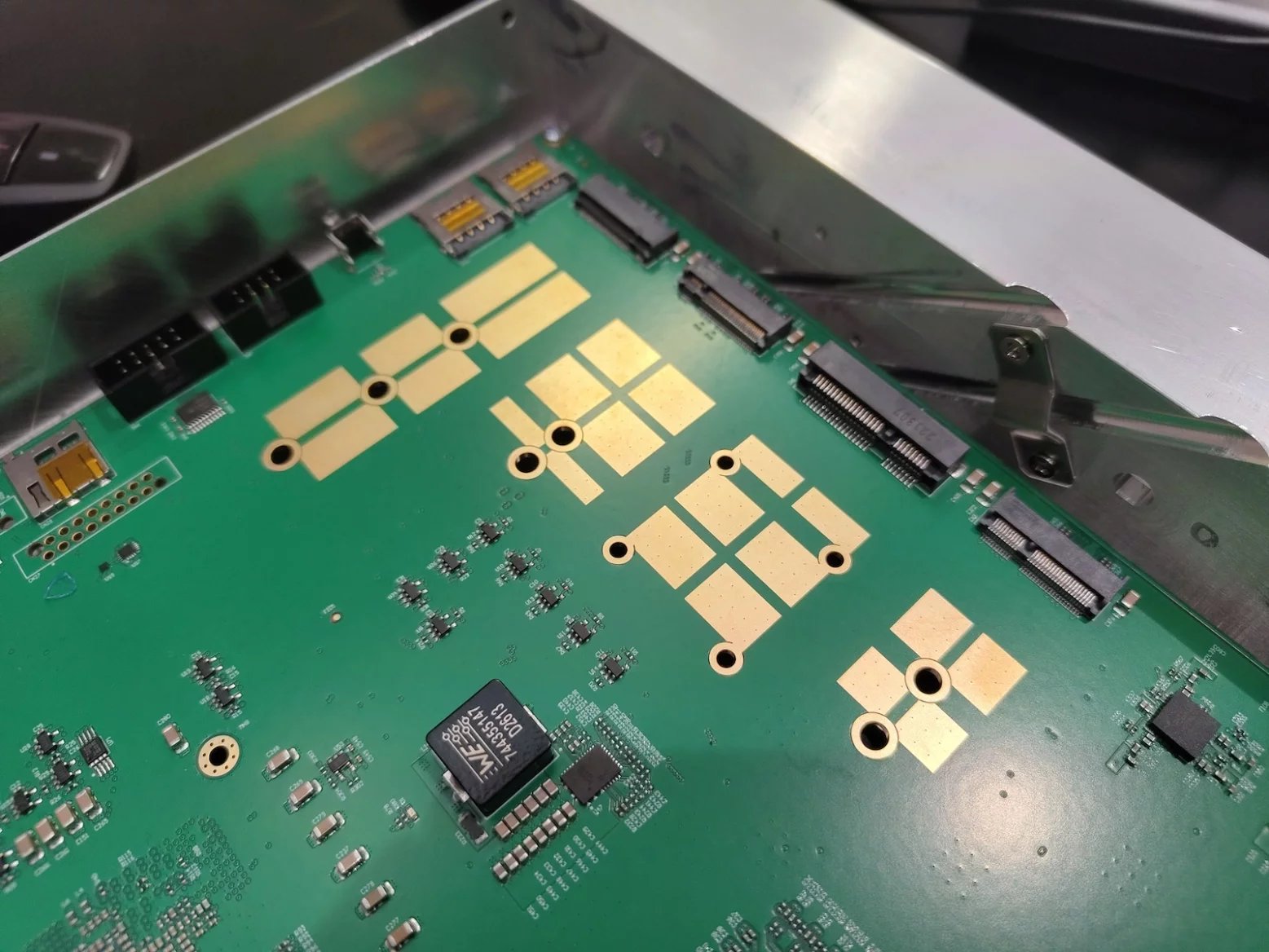 Prorotyp routeru Turris Omnia Enterprise od CZ.NIC