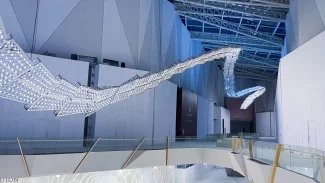 Česká společnost Crystal Caviar vyrobila pro rijádský obchodní dům 228 metrů dlouhý lustr