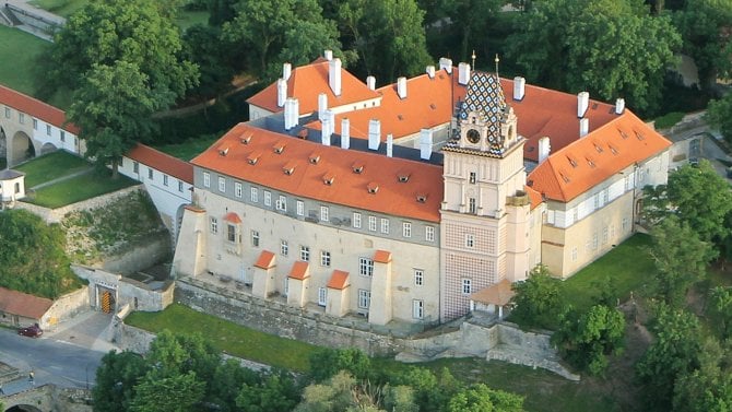 Zámek v Brandýse nad Ladem