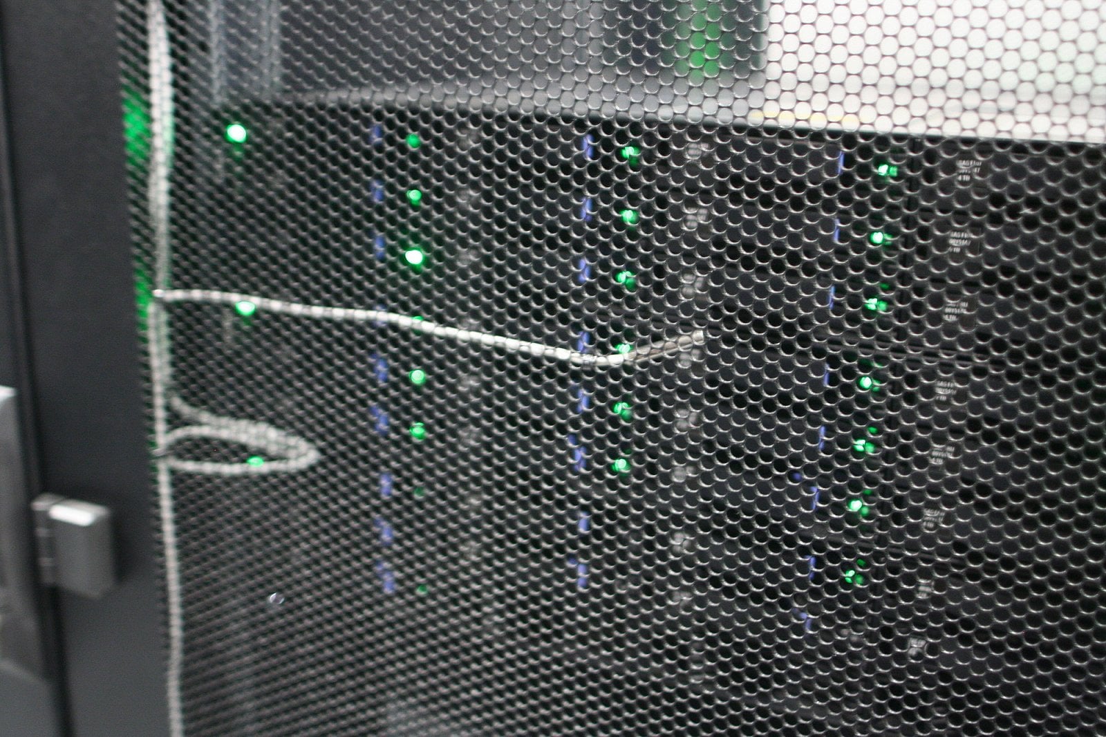 Čidlo pro dohled. Je jich tu spousta.