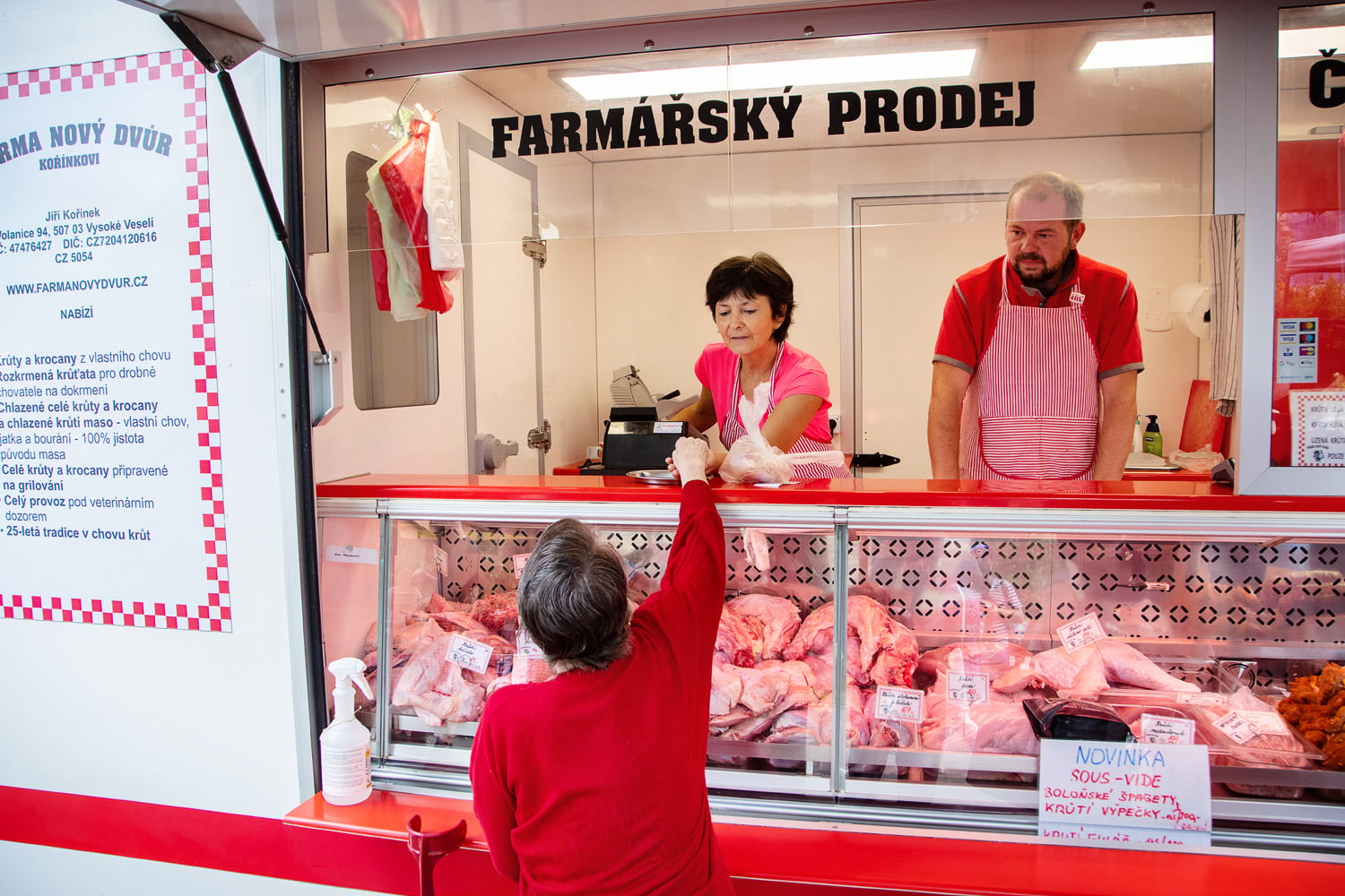 Státní veterinární správa na kontrole farmářského trhu