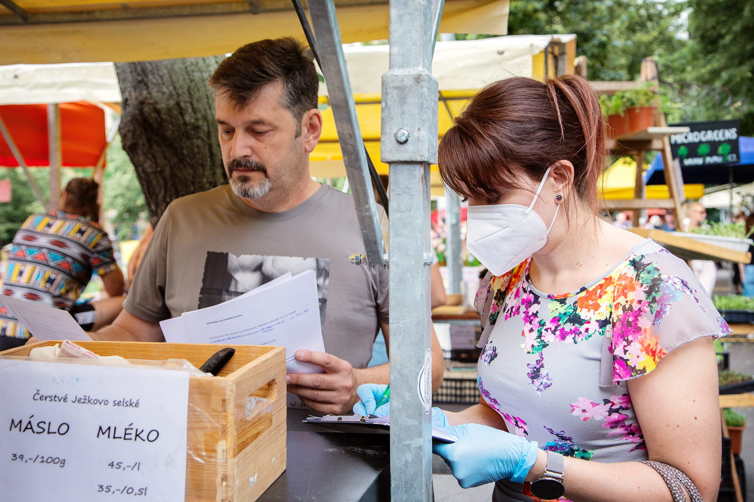 Státní veterinární správa na kontrole farmářského trhu