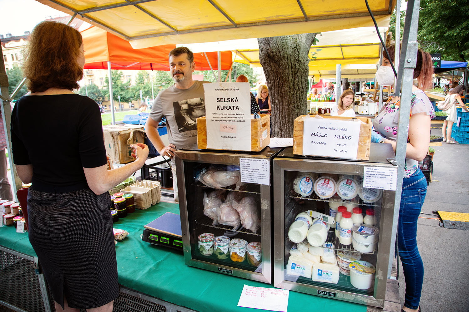 Státní veterinární správa na kontrole farmářského trhu