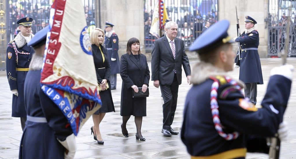 2014-05-z-panelc3a1ku-ac5be-na-hrad-velkc3bd-den-miloc5a1e-zeman