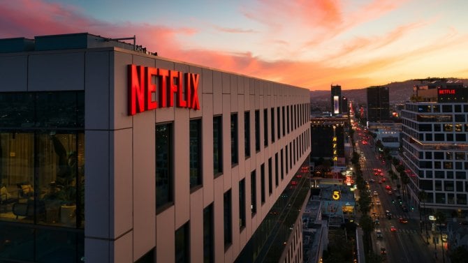 Sdílíte Netflix s rodinou nebo kamarády? Tahle novinka spojená s e-maily vám zkomplikuje život