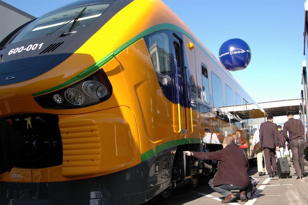 2012-10-vlaky-pro-c48deskc3a9-c5beeleznice-na-innotransu.jpg