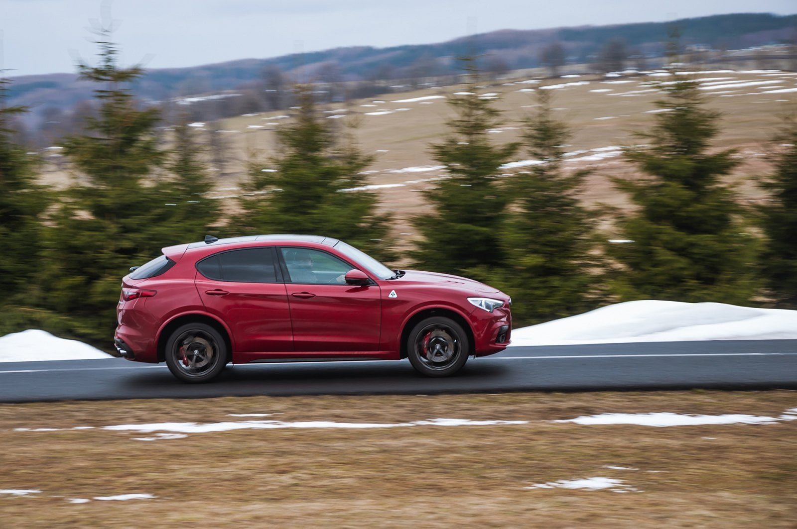 2019-03-giulia-qv-vs-stelvio-qv-56.jpg
