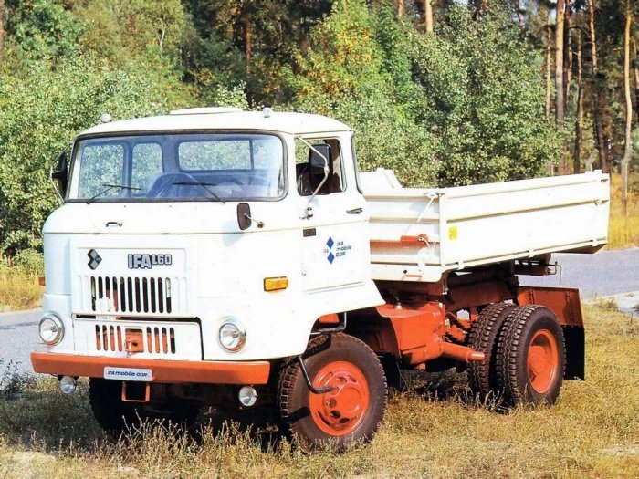 Ifa L60 v základní verzi sklápěče měla postupně vystřídat úspěšnou předchozí řadu. Že se tak nestalo, zavinil pád východoevropských režimů