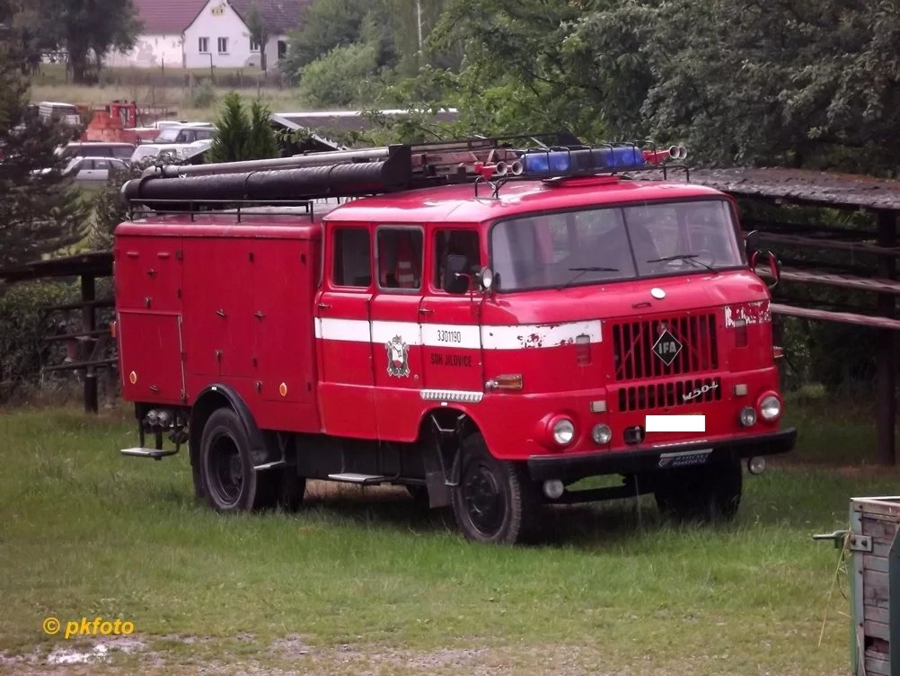 Tento snímek má sice již devět let, ale zásahové hasičské Ify W50 jsou dodnes ve výzbroji menších SDH