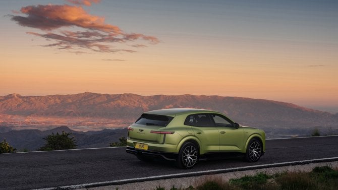 Automobil Bentley Torcal