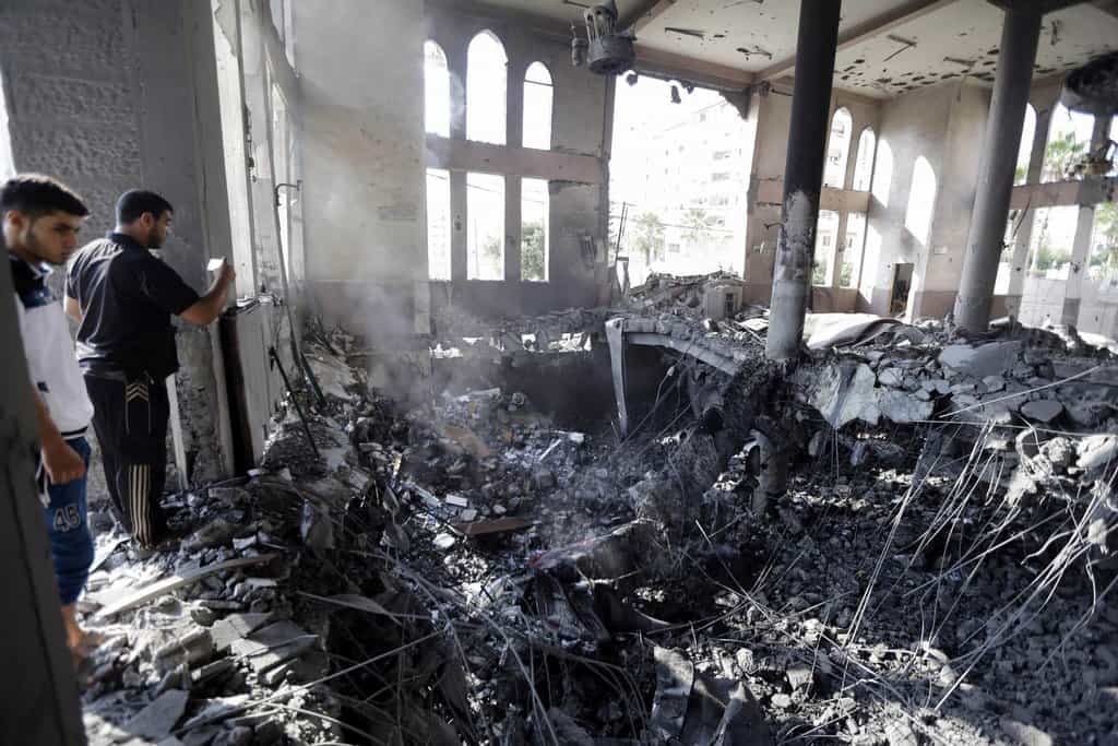 2009-10-c3batoky-v-gaze-si-vyc5bec3a1daly-stovky-mrtvc3bdch-4.jp