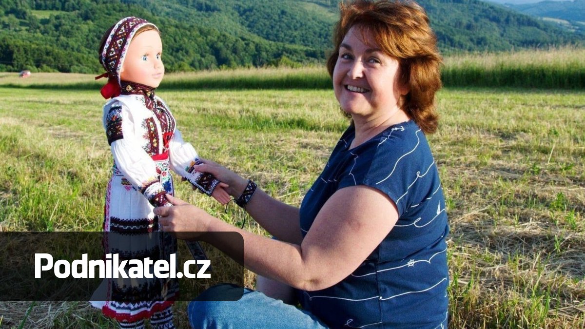 Od křtu až po poslední cestu. Evženie pokračuje v tradici žítkovské výšivky