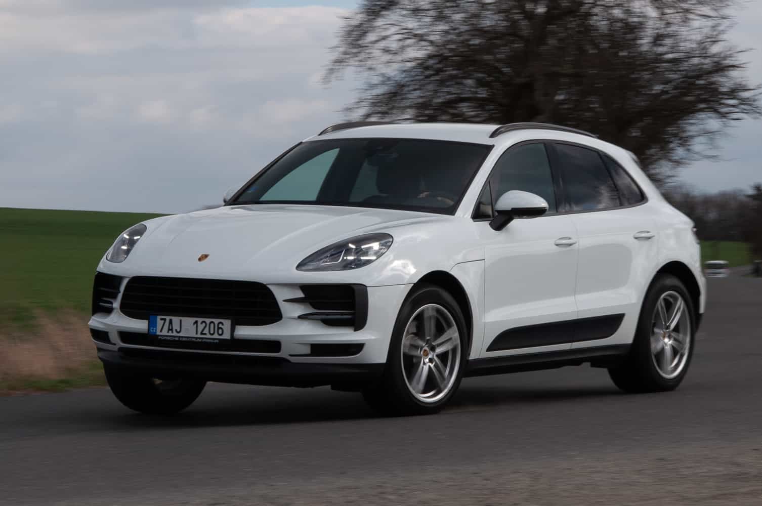 2019-04-Porsche-Macan-63.jpg
