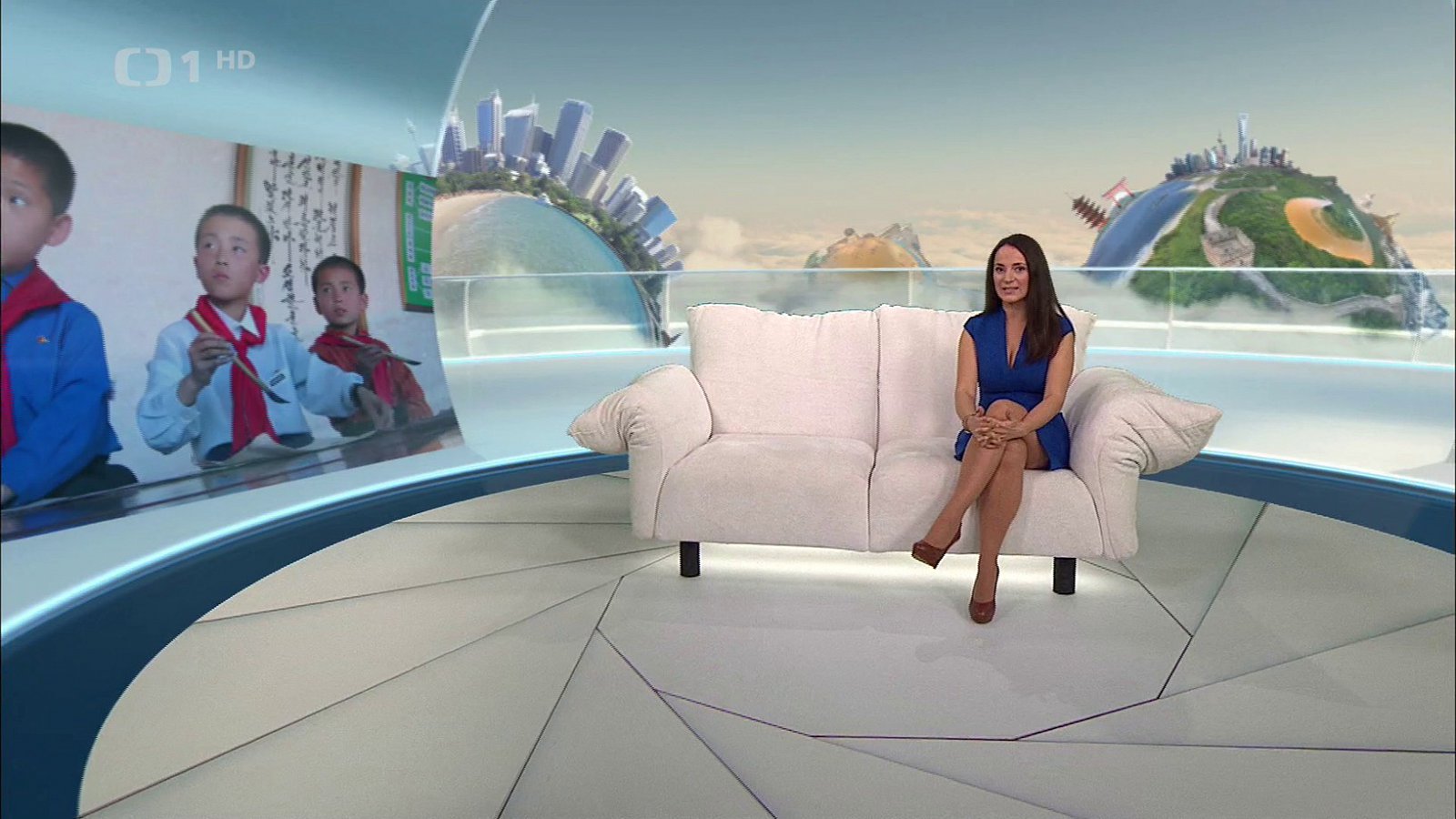 Nové a původní studio pořadu Objektiv