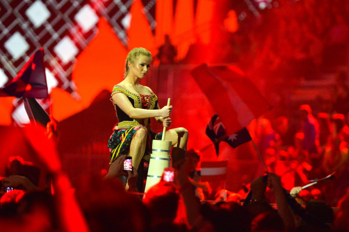 Průřez pěveckou soutěží Eurovize a druhým letošním semifinále