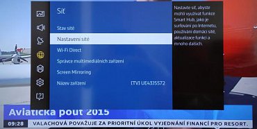 Nápověda v televizoru u Screen Mirroring říká, že tato funkce, pokud není v menu mobilu, nebude pracovat. Tentokrát ale vše fungovalo i po spuštění Wi-Fi Miracast na mobilu LG Flex 2 s Android 5.