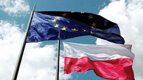 Náhledový obrázek - Soud EU nařídil Polsku přerušit činnost komory trestající soudce