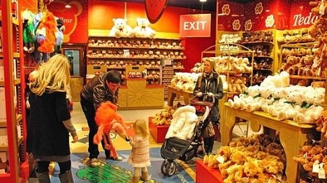 Náhledový obrázek - Číňané budou mít víc dětí. Hamleys toho chce využít