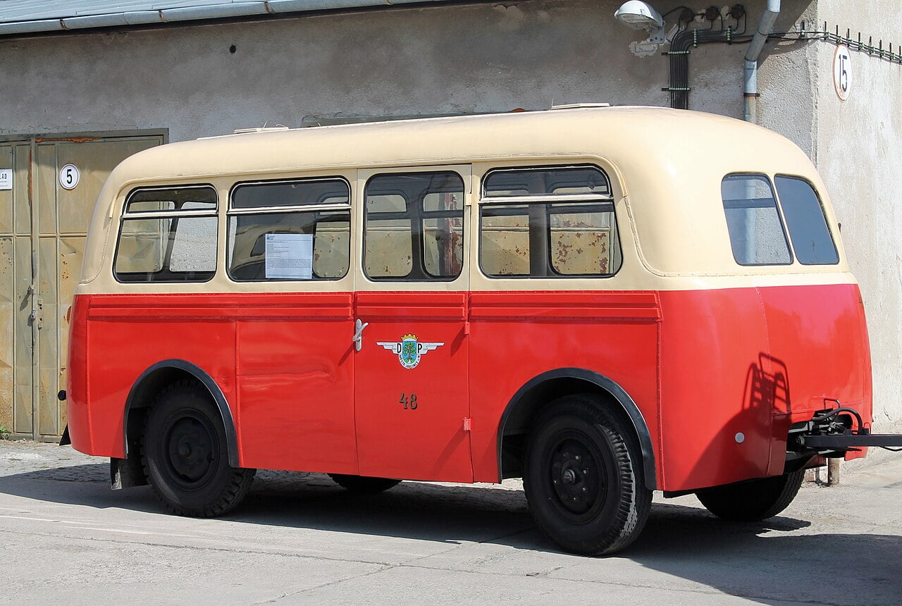 Karosa B 40