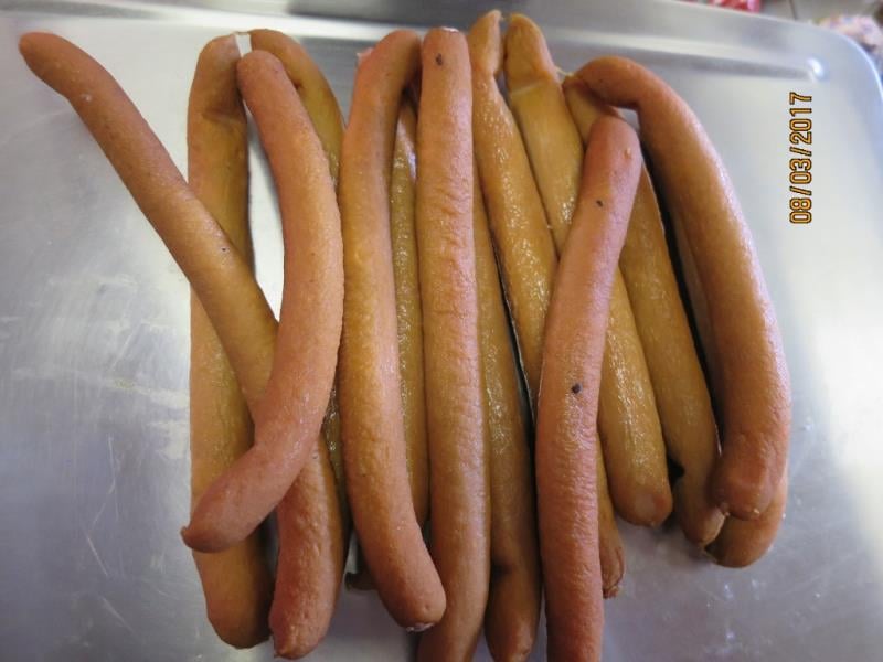 DSPA Enapo, Tišnov: Párky - Výrobek zapáchal po kažení. Povrch výrobku byl svraštělý, oslizlý a lepkavý. Výrobek měl neznámé datum použitelnosti.