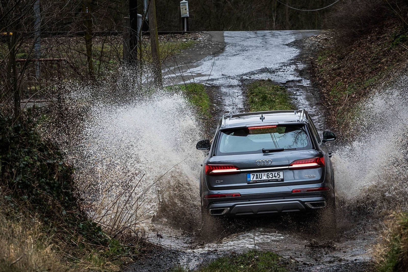 2020-03-aud-q7-vs-mercedes-gle-30.jpg