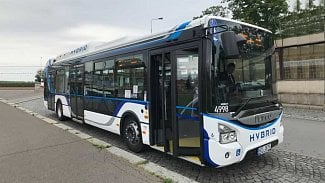 Náhledový obrázek - DPP testuje hybridní autobus Iveco