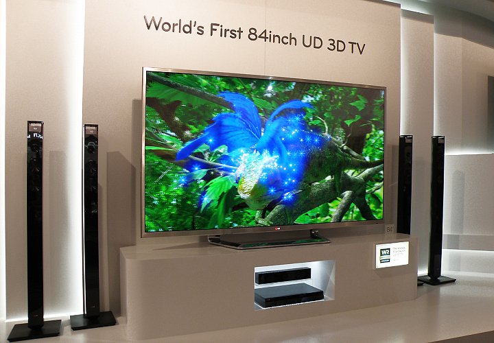 LG Electronics - světová premiéra Smart TV UD3D o velikosti 84 palců.